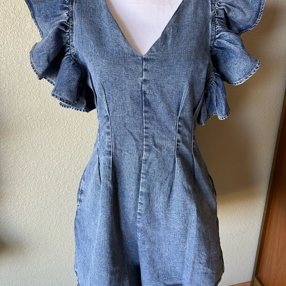 Denim Ruffle Sleeve Romper - Picture 2 of 5
